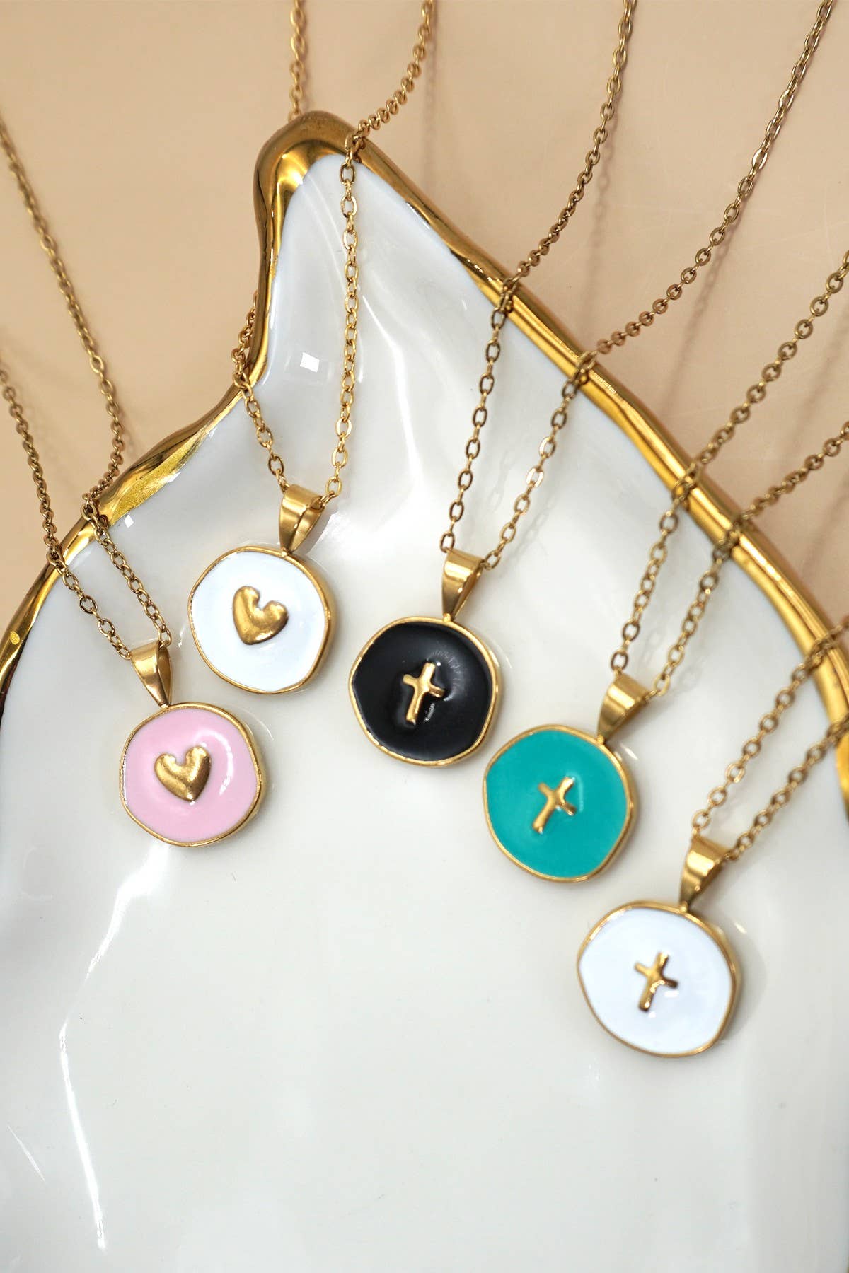 18K Round Cross Necklace