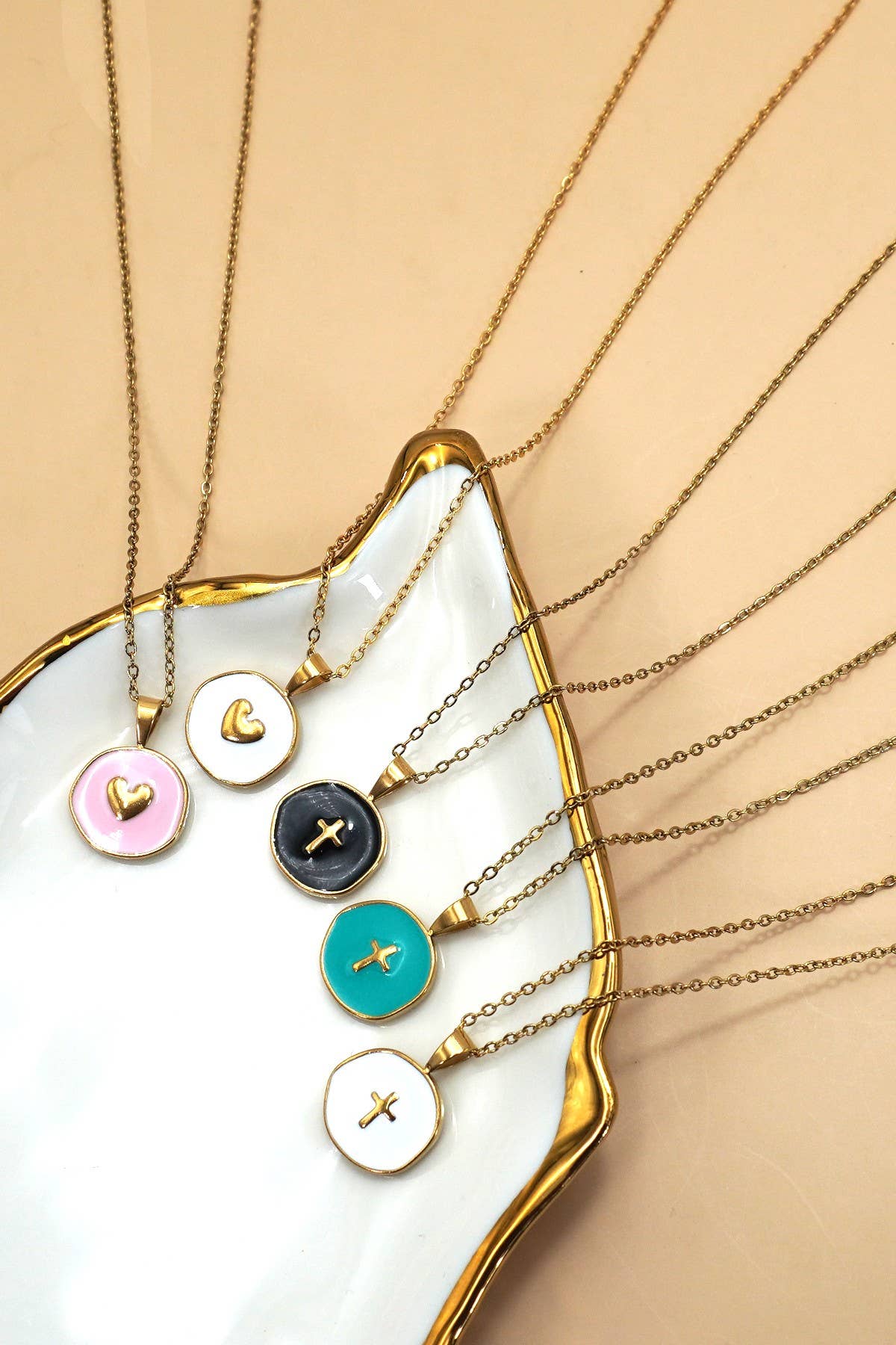 18K Round Cross Necklace