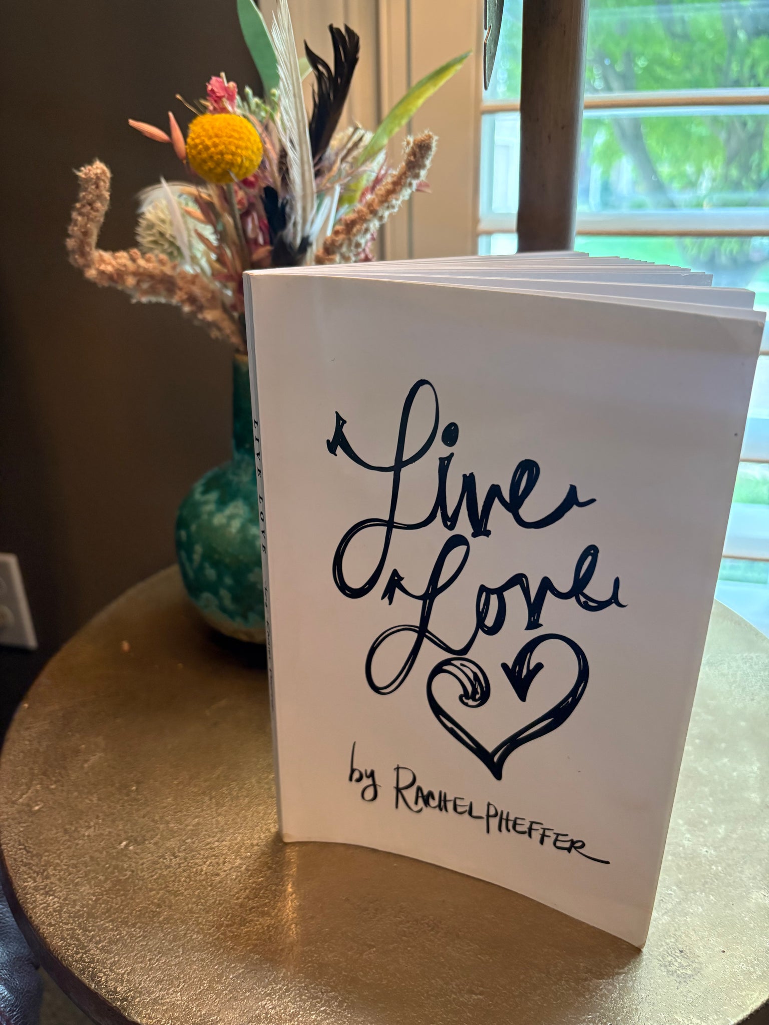 Live Love Book